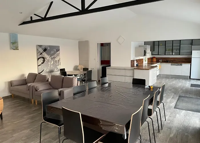 La Maison D\'Ilaude De 7 A 14 Personnes