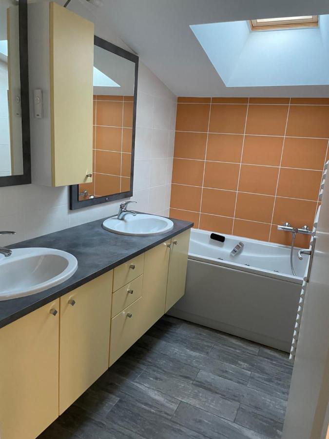 La Maison D'ilaude De 7 A 14 Personnes *